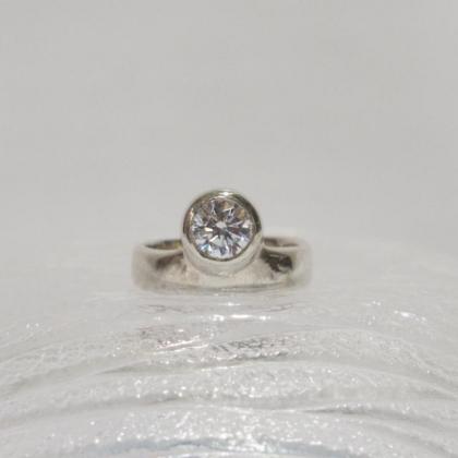 Natsuko Toyofuku / BIRTHDAY RING / 4月ジルコニア