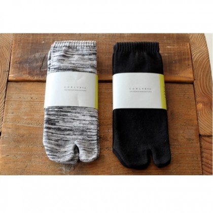 CURLY - SPLIT TABI SOCKS