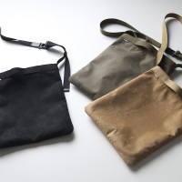 CURLY - UPLIGHT SHOULDER BAG
