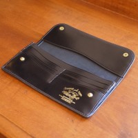 The superior labor/  cordovan long wallet